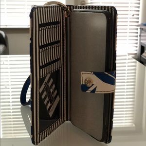 Henri Bendel Wristlet NWT